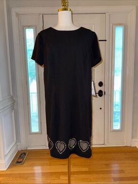 Adrianna Papell Black Short-Sleeve Shift Dress with Heart Cutouts